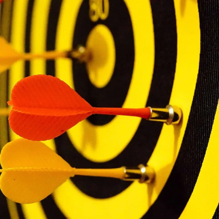 Plonger dans le labyrinthe jeu en ligne : enjeux, mécaniques et perspectives éducatives